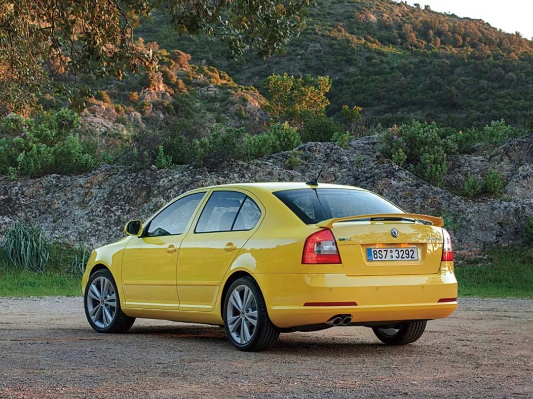 2013斯柯达明锐旅行版rs落地价,2022款斯柯达明锐rs旅行版