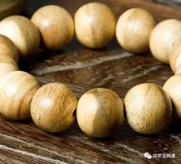 印尼有哪些特产可以带回国的,去印尼可以带什么吃的