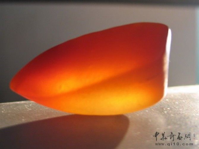 金丝玉宝石光精品图,新疆金丝玉宝石光欣赏