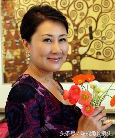 凯丽个人资料老公照片,凯丽和婆婆的照片