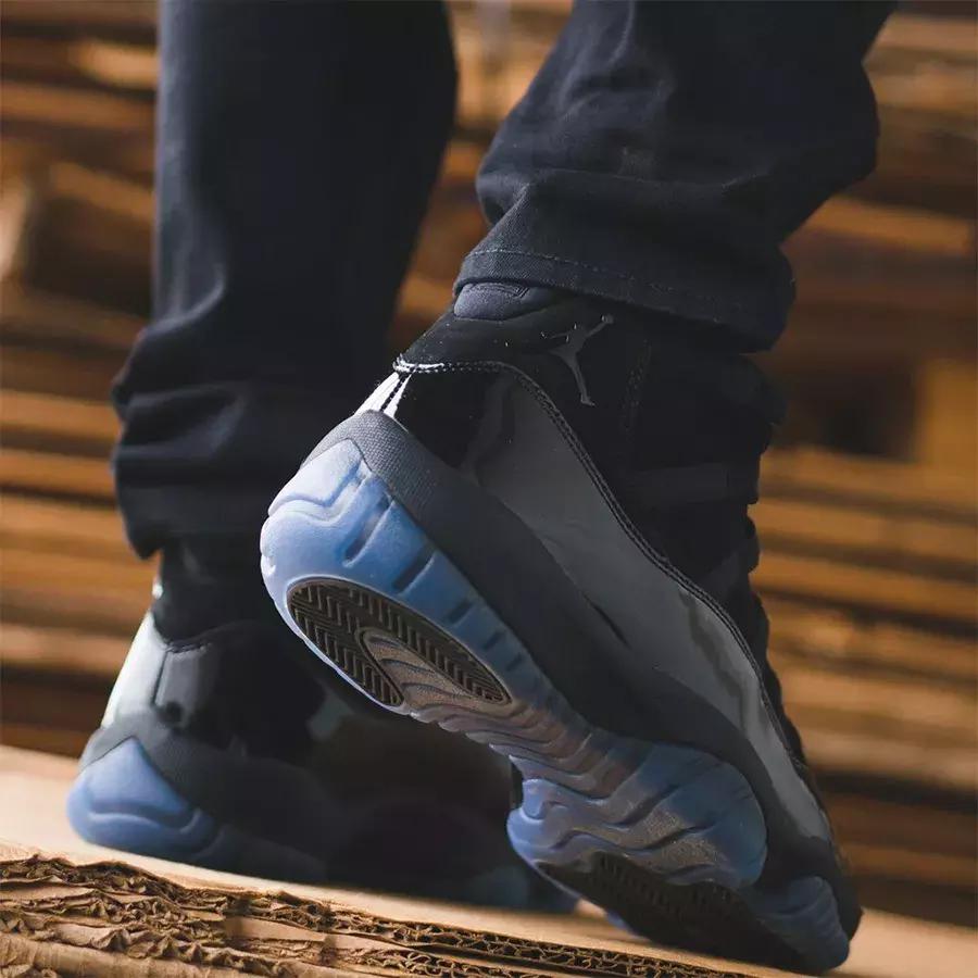 上个月发售的19双人气球鞋中，哪些的价格还没起飞？