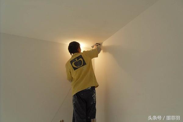 二手房翻修墙面刮白的正确步骤,二手房刮大白原墙皮需要铲掉吗