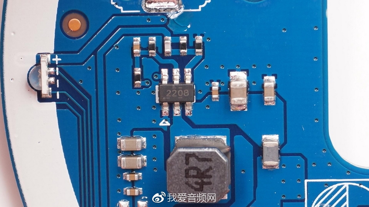 天猫精灵智能音箱boom拆解,天猫精灵智能音箱x3和X6对比