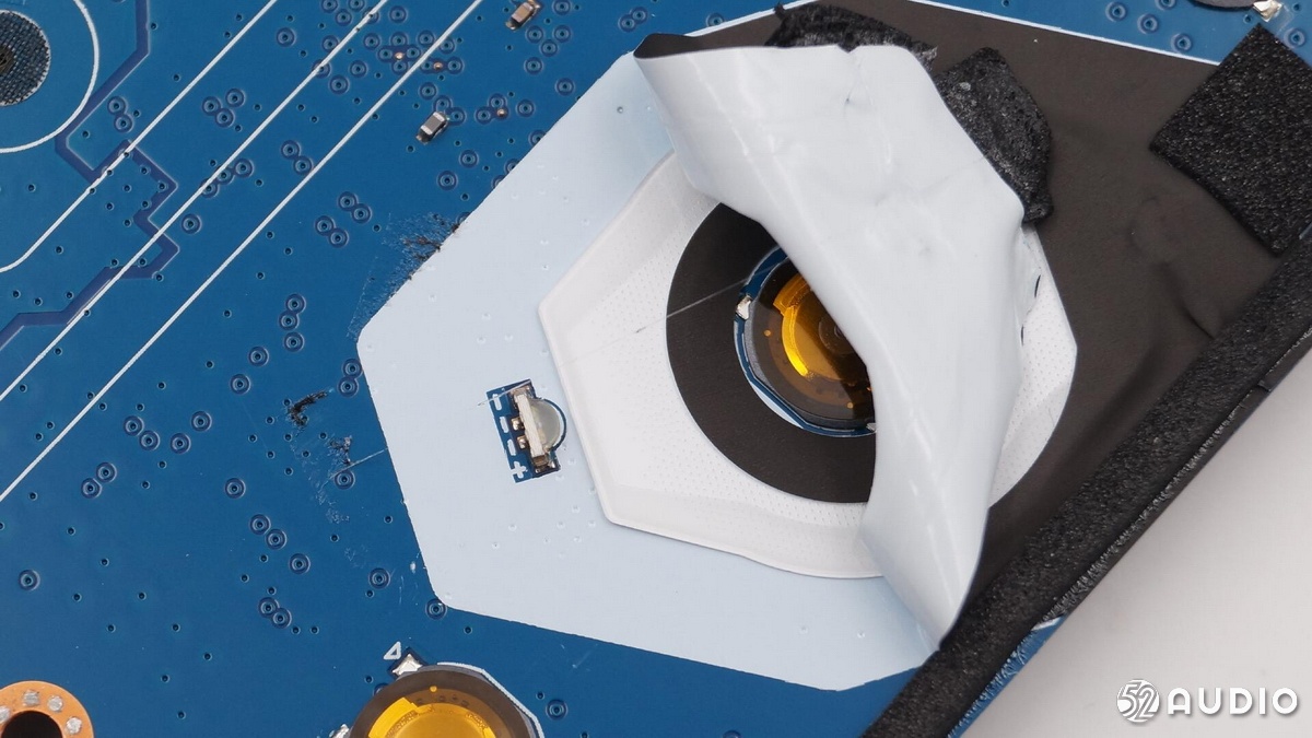 天猫精灵智能音箱boom拆解,天猫精灵智能音箱x3和X6对比