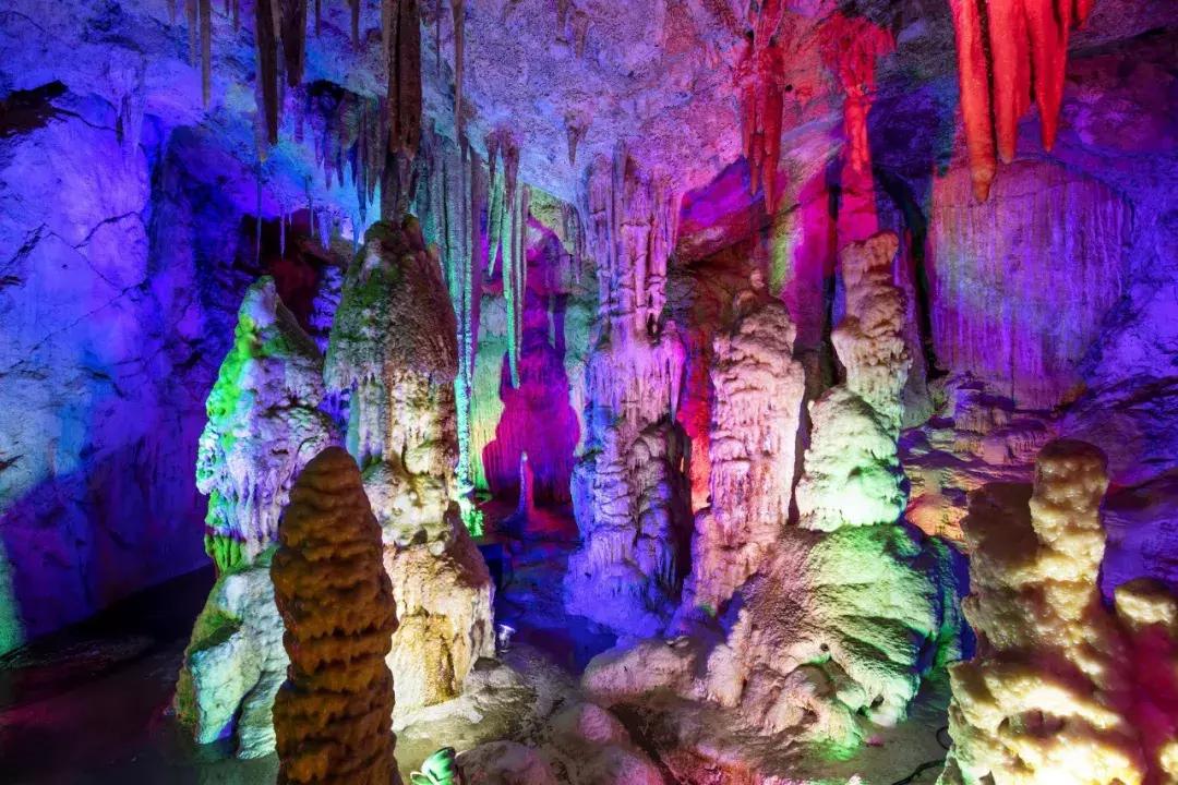 天气热有一地方却很凉快,夏天适合在大冰箱里避暑