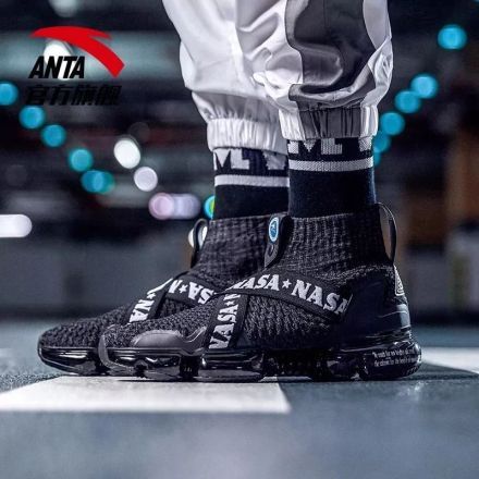 侃爷上脚yeezy350搭配,yeezy前侃爷穿过什么鞋