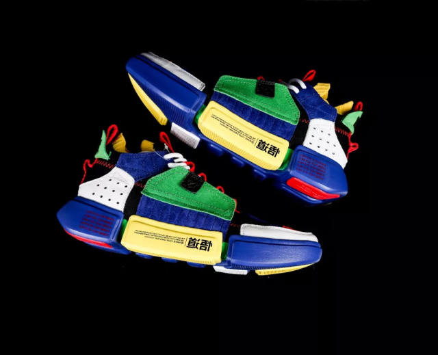 侃爷上脚yeezy350搭配,yeezy前侃爷穿过什么鞋