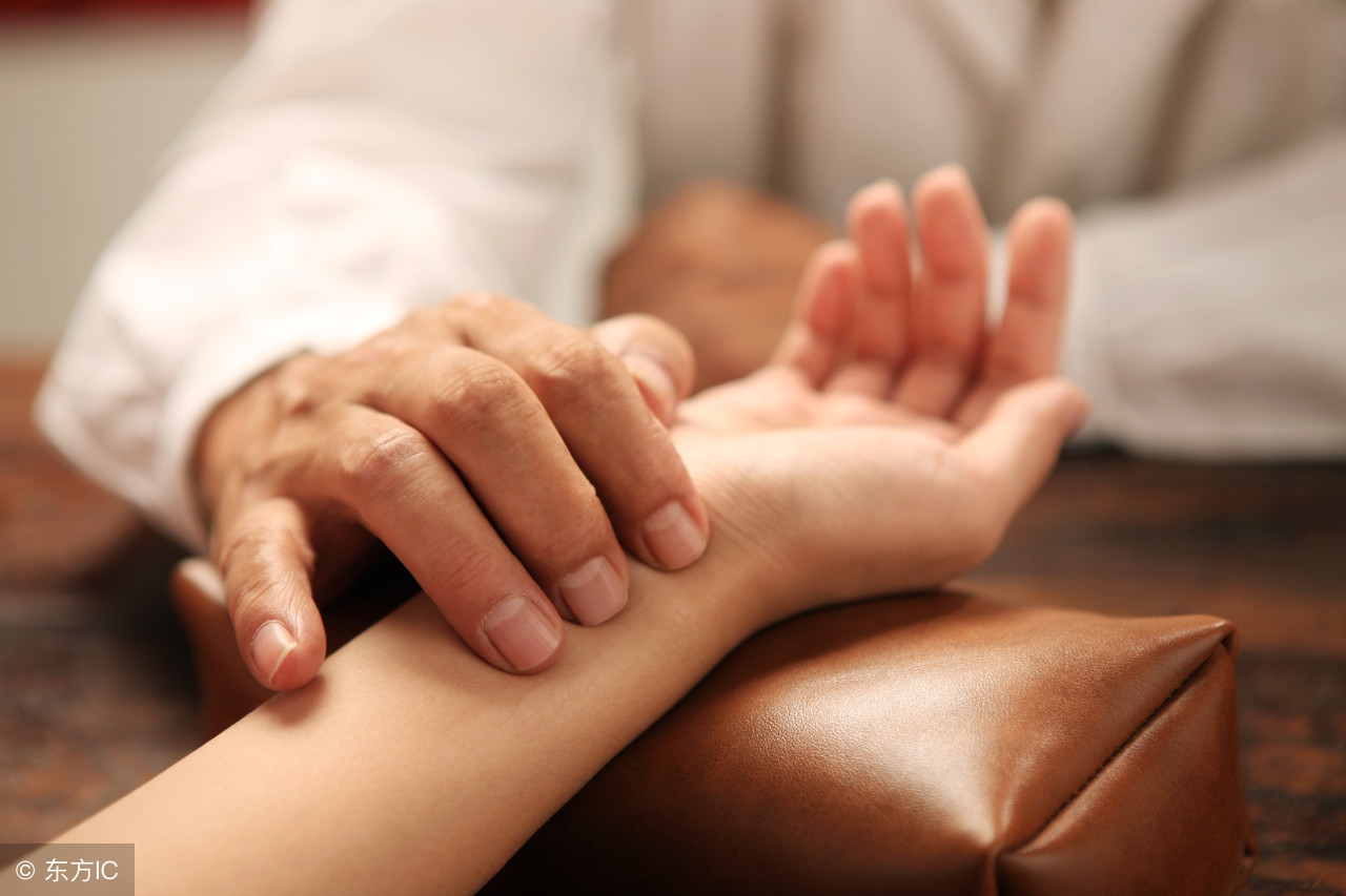 中医穴位如何治疗脸上痘痘,长痘痘按摩哪个穴位