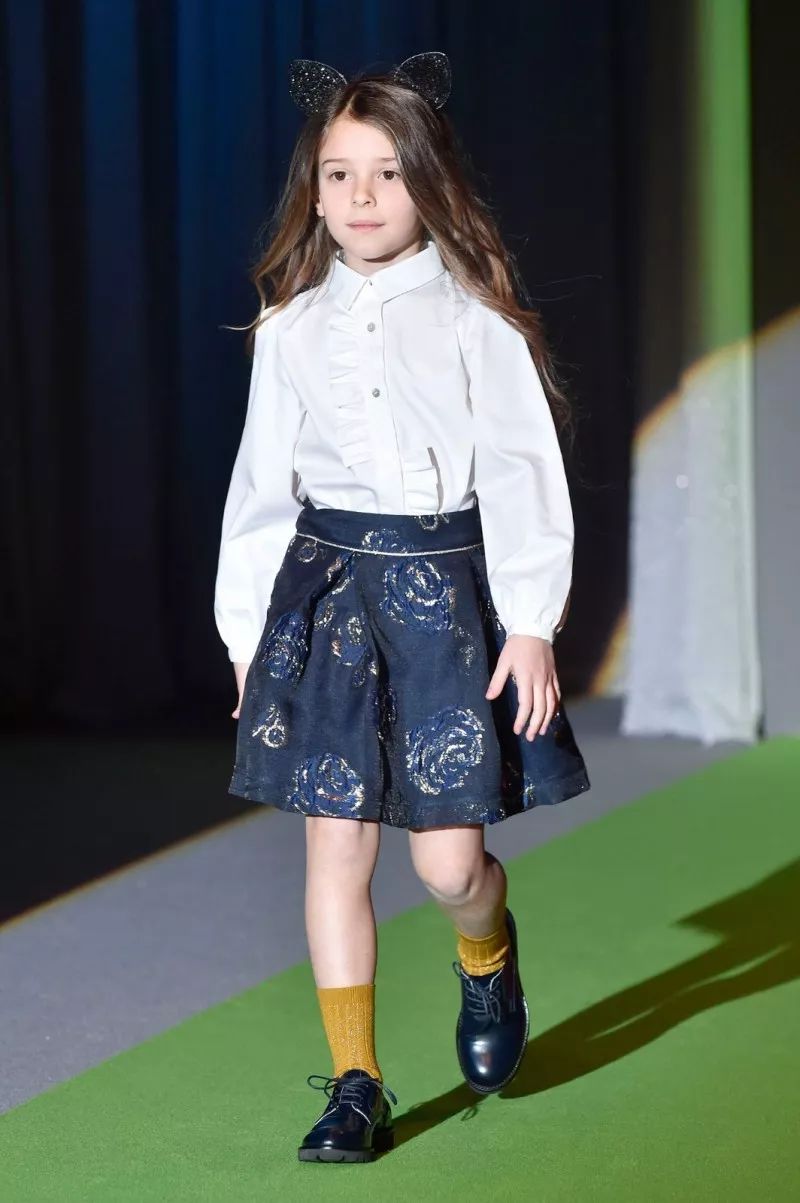 大牌女童装6-12岁潮款高级感,洋气时髦女童装1-4岁