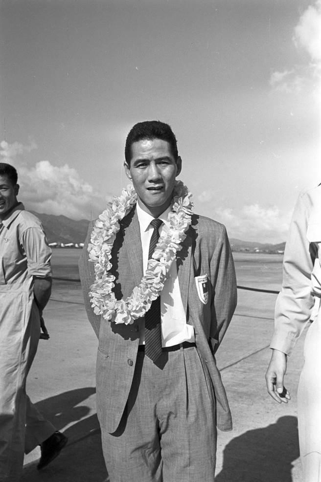 亚洲球王李惠堂绝技,民国球王李惠堂