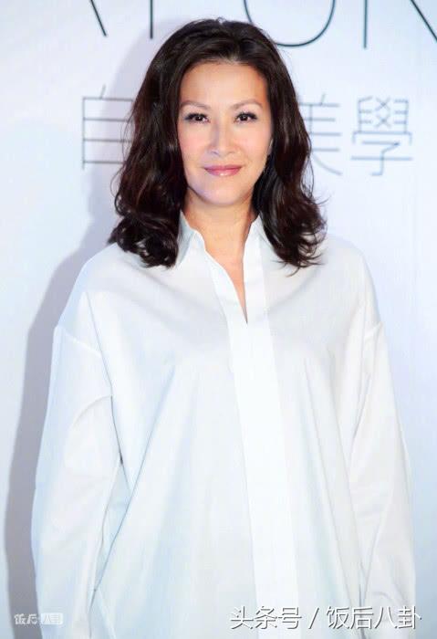 黎姿与关咏荷对比照,关咏荷和黎姿怎么长得一模一样