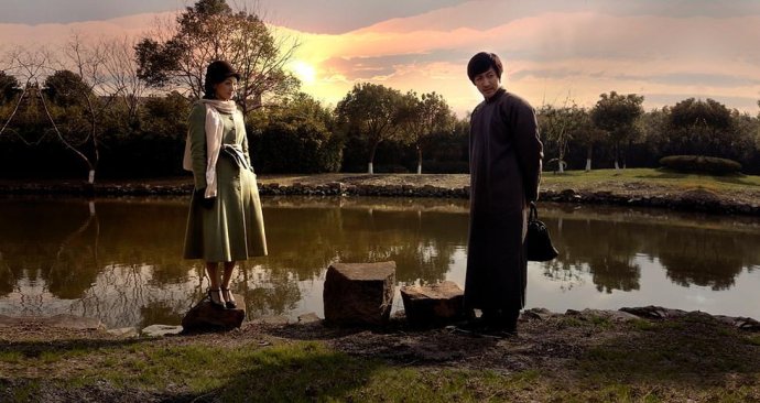 张鲁一被骂上热搜回应,电视剧中佟丽娅被骂