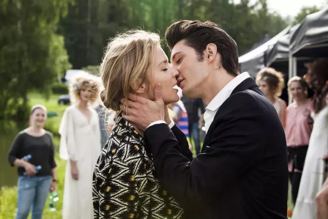 空手套白狼还想谈恋爱,空手套白狼还想要自行车