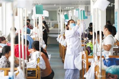 静脉输液肺水肿是怎么引起的,静脉输液出现肺水肿怎么办