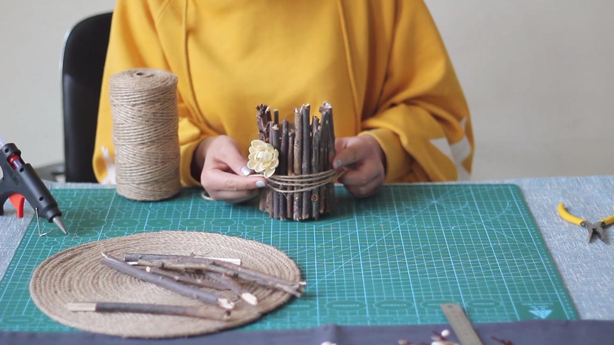 一个快递盒做的手工,一个快递盒变废为宝小班