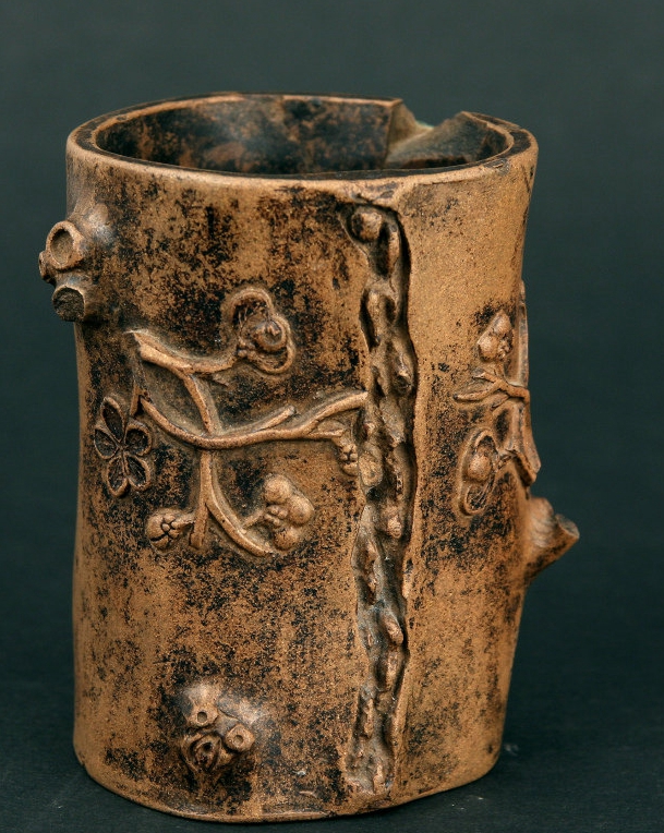 这么好看的田园风笔筒，原来是用快递盒和枯树枝做的，复古文艺范