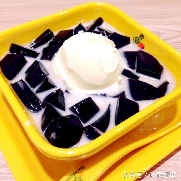 自制龟苓膏清热消暑的必备饮品,龟苓膏比秋梨膏更能解暑热