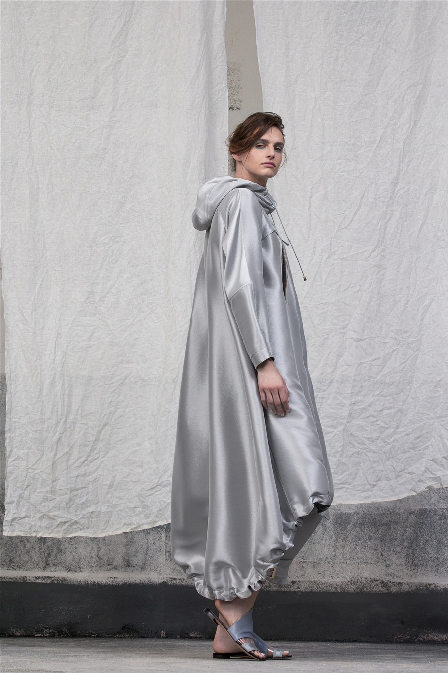 giorgioarmani女装风格,意大利奢侈品牌giorgioarmani