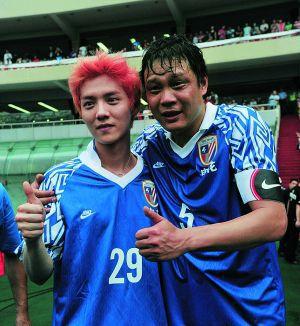 鹿晗奔跑说唱,鹿晗2018年踢球