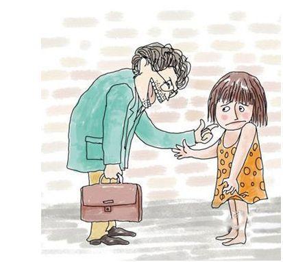 不要让孩子光脚在地上爬了,不要再让孩子光脚跑了