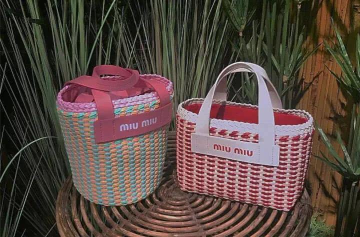 新买的皮包特别硬正常吗,新买的皮包包有异味怎么处理