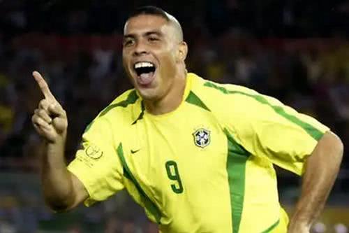 梅西拿过几届世界杯金球奖,2010年世界杯梅西遗憾照片