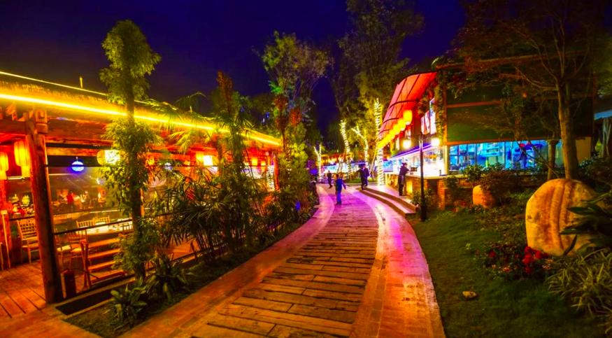 成都沸腾小镇繁花似锦,成都天府新区沸腾小镇