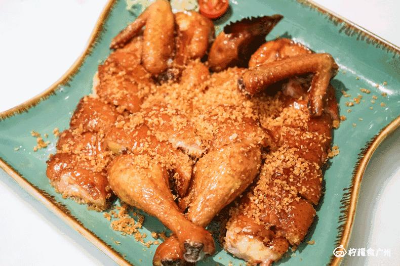 秒穿到香港的美食街，光车仔面就有1014816种搭配！