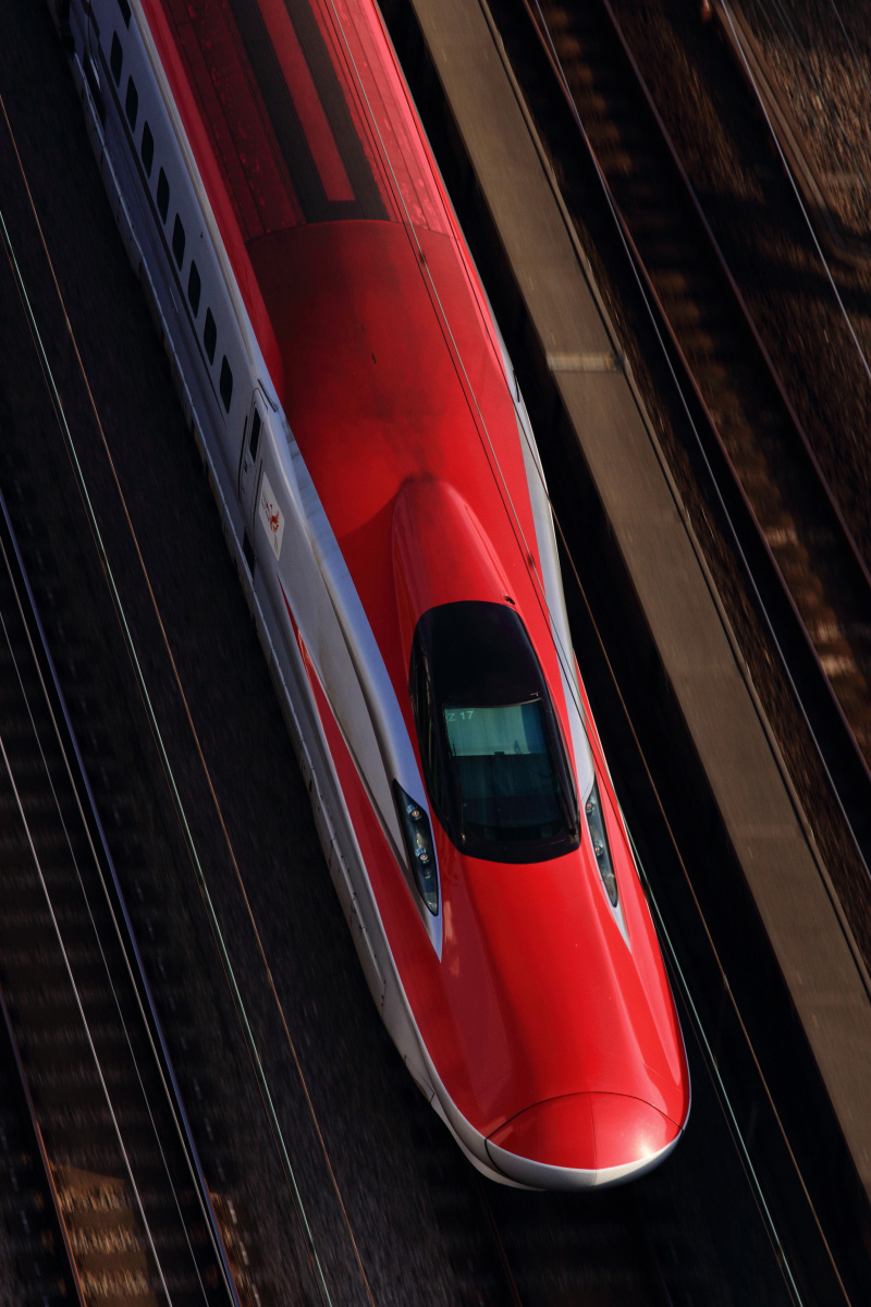 佳能70-200mm镜头f4优缺点,佳能70-200mmf2.8三代