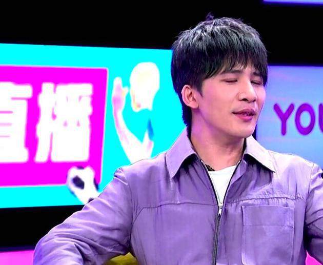 大张伟调侃自杀门将无知者无畏球盲都来解说世界杯了