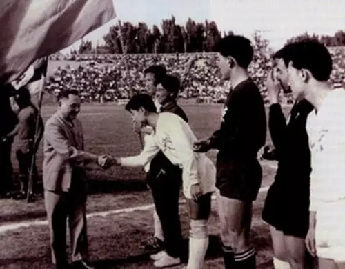 世界杯聊足球,关于足球世界杯你知道什么