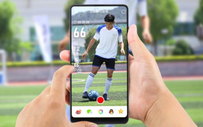 鏃犵嚎鍏呯數瓒崇悆姣旇禌,鏃犵嚎鍏呯數鍙互鍏呯潃鎵撴父鎴忓悧