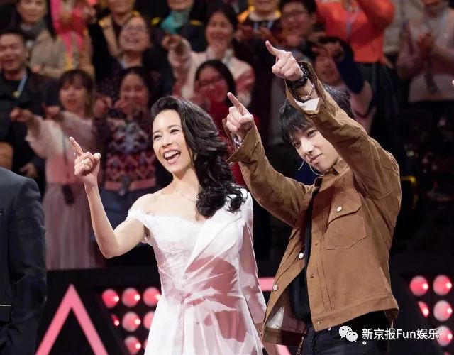 莫文蔚李宗盛伍佰合唱的歌曲,莫文蔚伍佰张震