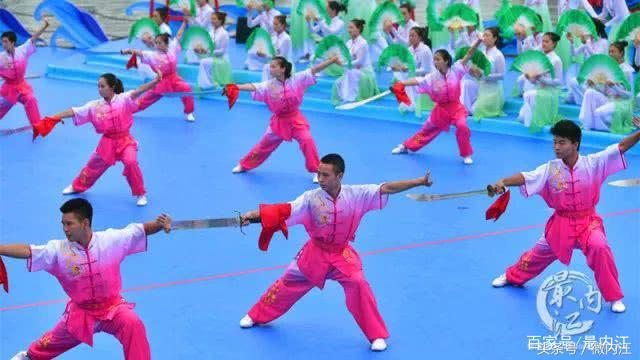 速度与激情桥上飞跃片段,速度与激情飞跃大桥精彩片段