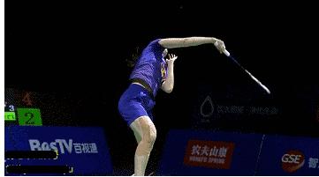 女生打羽毛球后场如何发力,羽毛球后场正手过渡对角教学