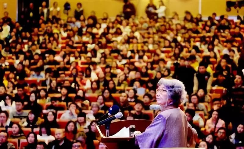 62岁裸捐56亿元,86岁裸捐