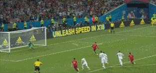 会转弯的足球c罗,会拐弯的足球