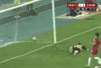 鹿晗是最会踢足球的明星,娱乐圈里喜欢鹿晗的明星