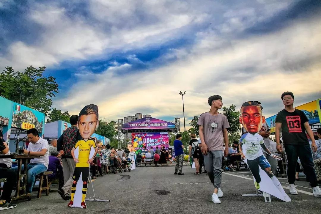 带上你的SuperHero，一起留下最温暖的回忆！