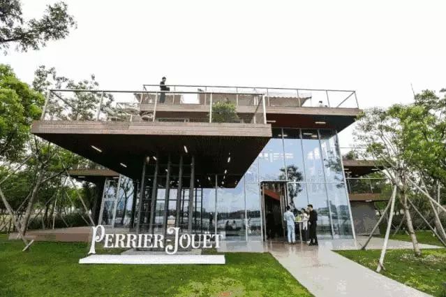 三五问：一场艺术家和写作者的相遇