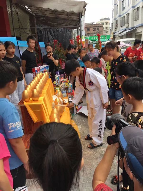 100元抵500元！赶快给孩子抢个名额，这个夏天一起去“踢馆”！