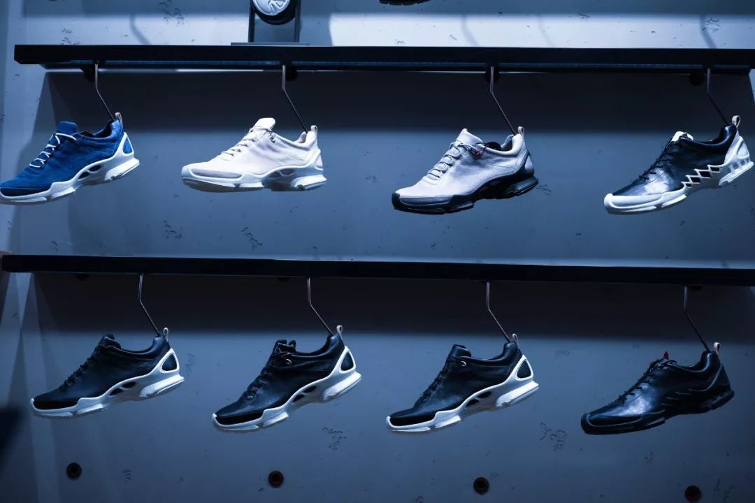 种草｜3D打印的球鞋很厉害？这间鞋履黑科技中心了解一下