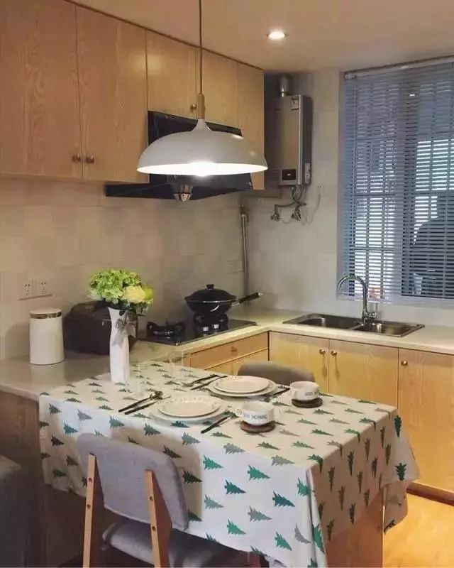 餐桌桌布怎么布置好看,餐厅专用餐桌桌布防水防油推荐