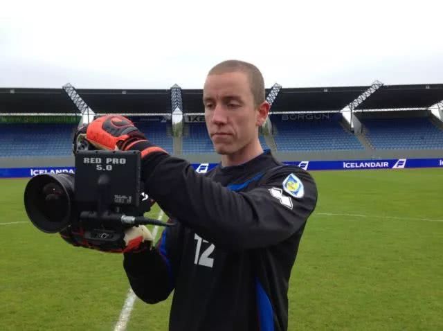 找工作上boss直聘广告,看boss直聘被老板看见