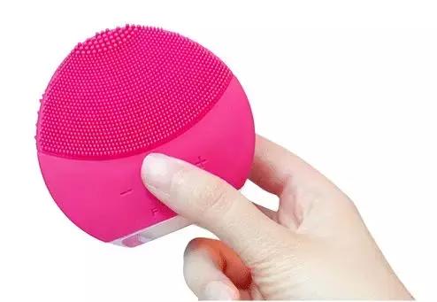 长痘痘闭口洗脸的正确方法,痘痘清理干净后还是反复起闭口