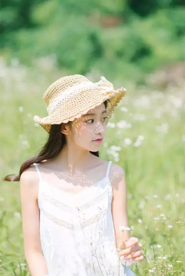 夏天拍照必备的10件衣服,夏季拍照服饰搭配图片