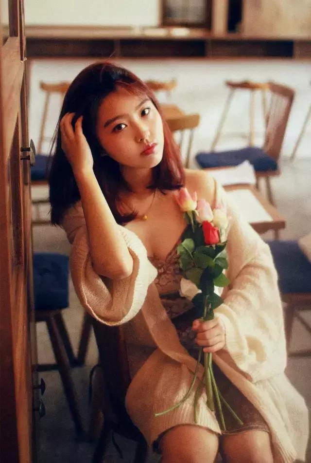 夏天拍照必备的10件衣服,夏季拍照服饰搭配图片