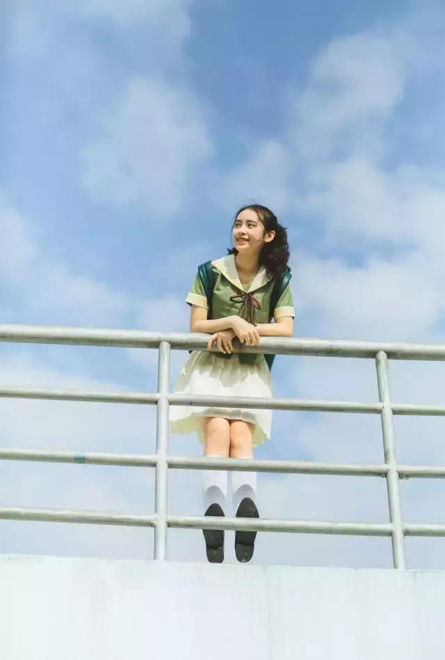 夏天拍照必备的10件衣服,夏季拍照服饰搭配图片