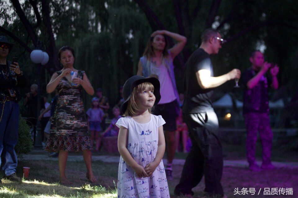 每人被俱乐部认可，哈雷俱乐部才能被社区认可，骑车、公益、成熟