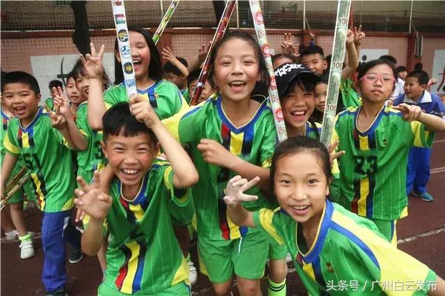 大学生足球世界杯揭幕战,世界杯足球赛激战正酣